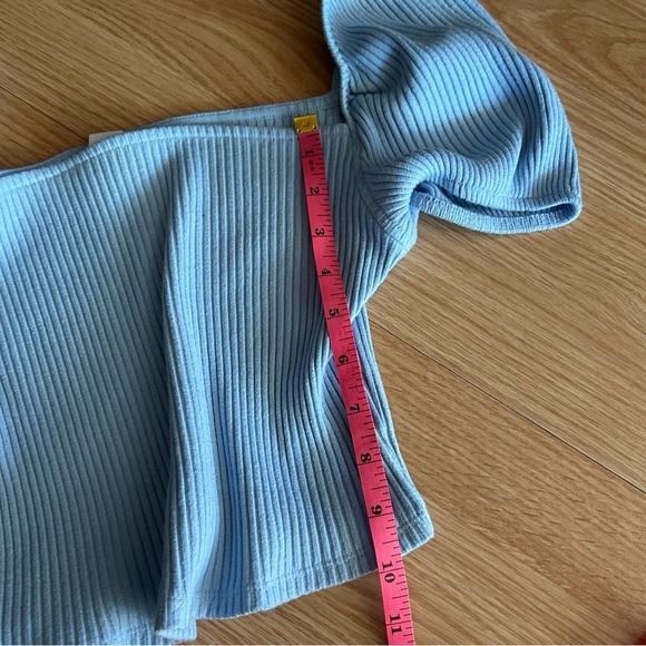 H&M Light Blue Ribbed Puff Sleeve Cropped Blouse Medium - Picture 6 of 7